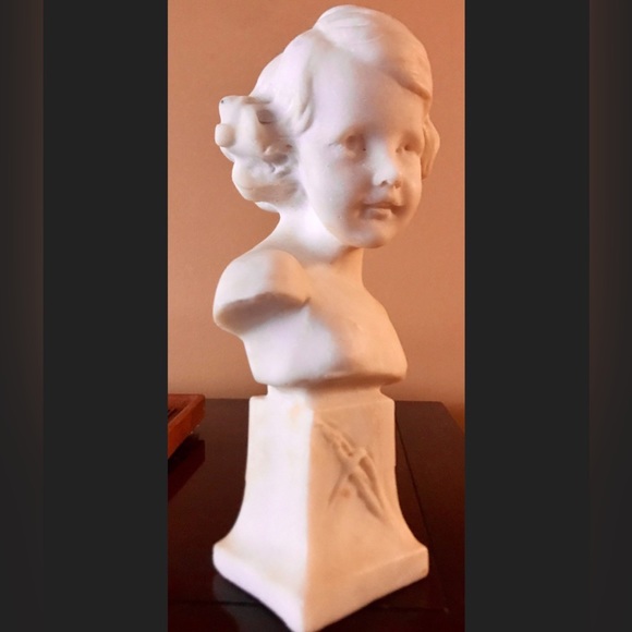 19th Century Antique Hand Carved Alum Young Girl Female Bust Statue Sculpture - Picture 2 of 10